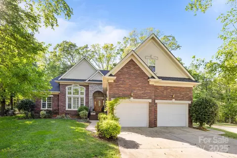 7815 Scottsburg Ct, Mint Hill, NC 28227