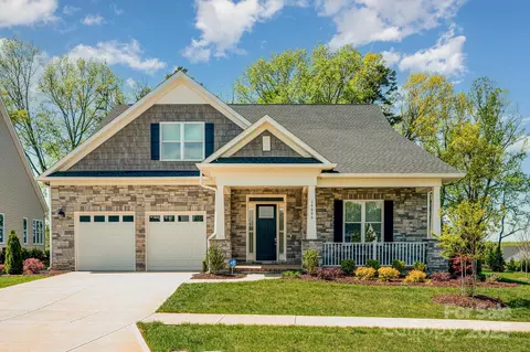 19006 Brandon James Dr, Cornelius, NC 28031