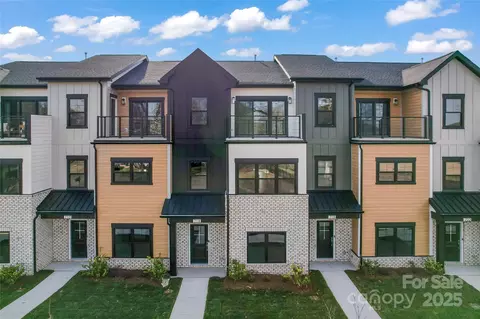 714 Falling Oak 18 Aly #18, Huntersville, NC 28078