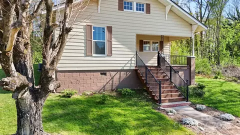 1211 College Sw Ave SW, Lenoir, NC 28645