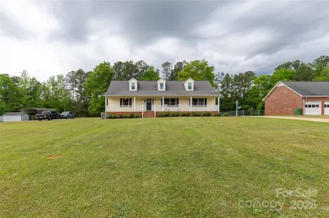 1990 Country Club Dr, Lancaster, SC 29720