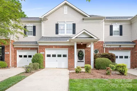 3906 Thomas Ridge Dr, Charlotte, NC 28269