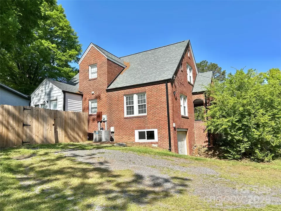 Exterior - 121 W 11th St, Oakboro, NC 28129 photo 3 of 4