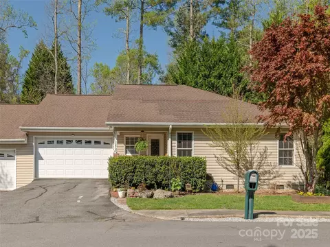 164 Allen Paul Dr, Hendersonville, NC 28791