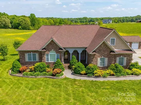 514 Clover Leaf Rd, Marshville, NC 28103