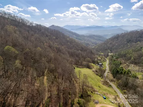 Scronce Creek Road, Burnsville, NC 28714