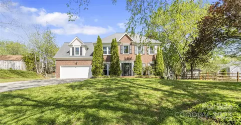 111 Woodfern Pl, Mooresville, NC 28115
