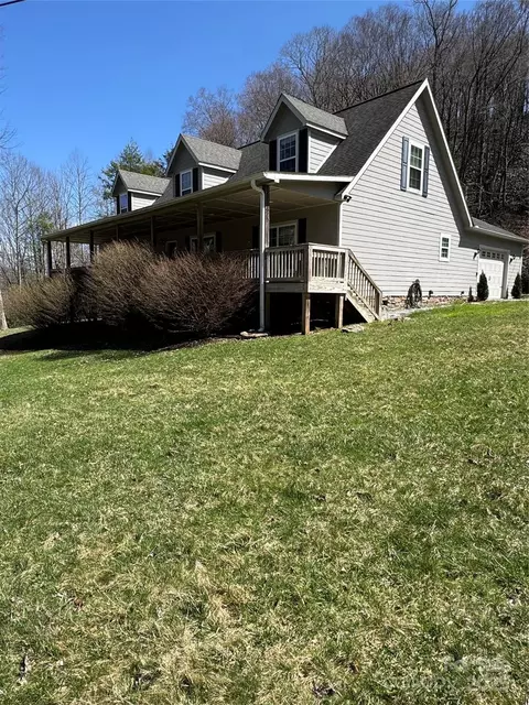 55 Claude Jones Ln, Elk Park, NC 28622