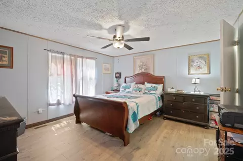 Bedroom - 6282 Lor Rd, Morganton, NC 28655 photo 2 of 4