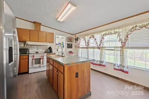 Kitchen - 6282 Lor Rd, Morganton, NC 28655 photo 1 of 2