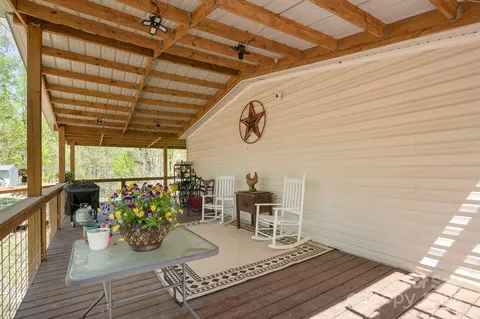 Exterior - 6282 Lor Rd, Morganton, NC 28655 photo 4 of 5