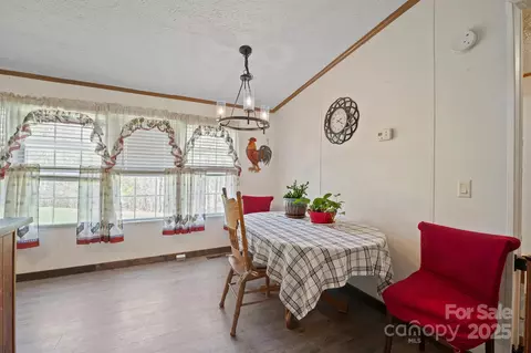 Dining - 6282 Lor Rd, Morganton, NC 28655 photo 1 of 1