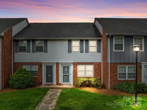 1300 Larchmont 306 Pl #306, Salisbury, NC 28144