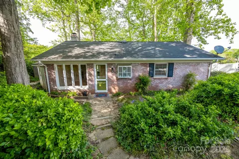 7851 Green Cove Ct, Denver, NC 28037