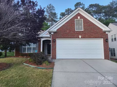 9707 Kestral Ridge Dr, Charlotte, NC 28269
