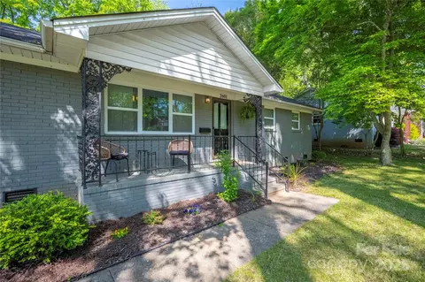 2601 Dora Dr, Charlotte, NC 28215