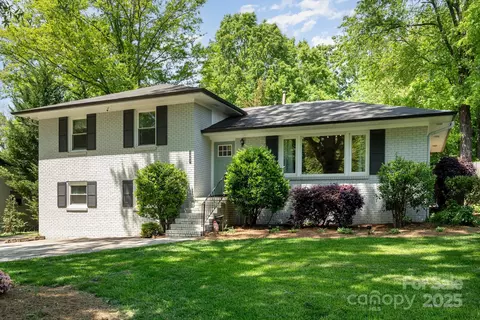 1043 Nancy Dr, Charlotte, NC 28211