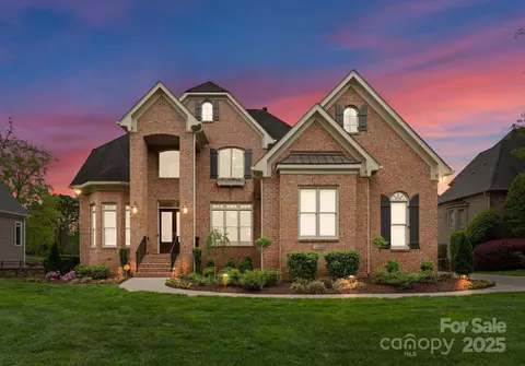 Exterior - 13420 Robert Walker Dr, Davidson, NC 28036 photo 6 of 8