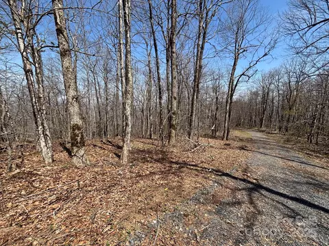 Arrowhead Ridge Road, Spruce Pine, NC 28777