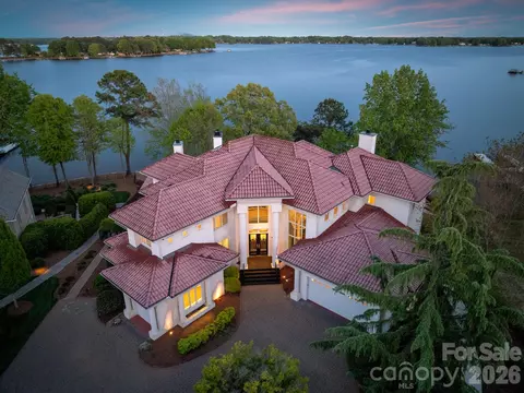 102 Eastham Ct, Mooresville, NC 28117