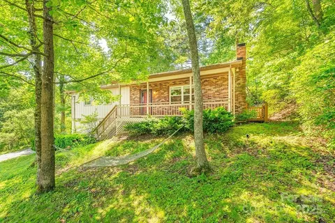 1 Spring Hill Dr, Hendersonville, NC 28792