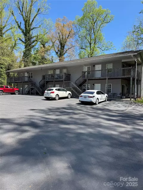 90 Kimbrell Ln, Sylva, NC 28779