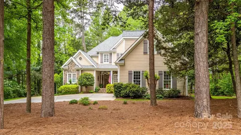 19729 Callaway Hills Ln, Davidson, NC 28036