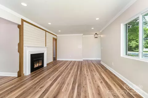 Living - 112 Circle Dr, Salisbury, NC 28144 photo 2 of 4