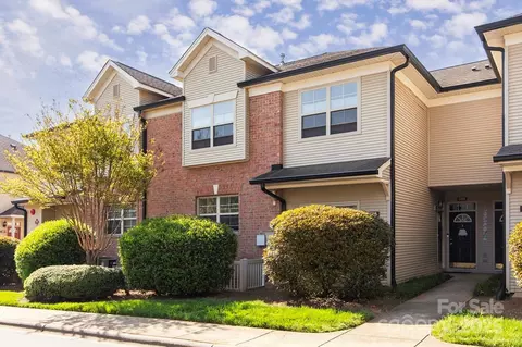 1716 Termini Dr, Charlotte, NC 28262