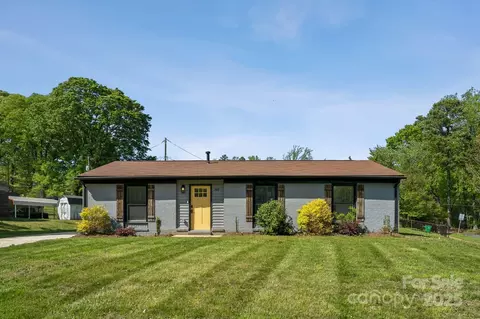 500 Dedmon Dr, Charlotte, NC 28216