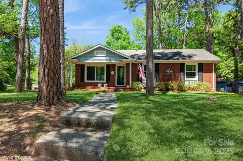 1501 Briarfield Dr, Charlotte, NC 28205