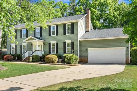16614 Beech Hill Dr, Huntersville, NC 28078