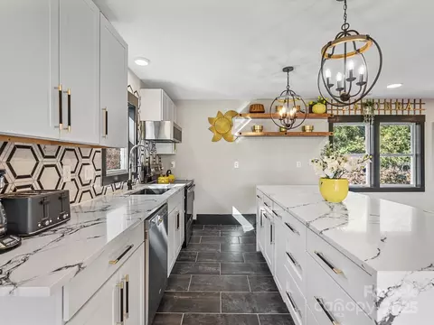 2701 Old North Sharon Amity Rd, Charlotte, NC 28205