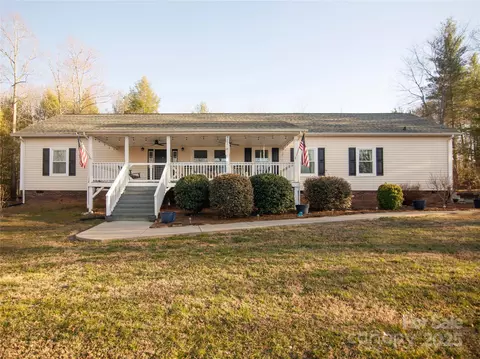 3053 Dalton Dr, Morganton, NC 28655