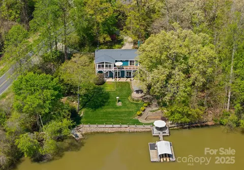 1430 Mollys Backbone Rd, Catawba, NC 28609