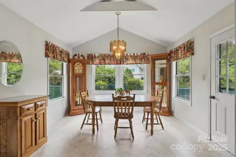 Dining - 137 Clint Lewis Rd, Boone, NC 28607 photo 2 of 2