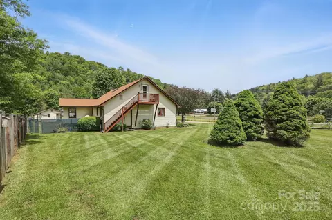 Exterior - 137 Clint Lewis Rd, Boone, NC 28607 photo 4 of 12