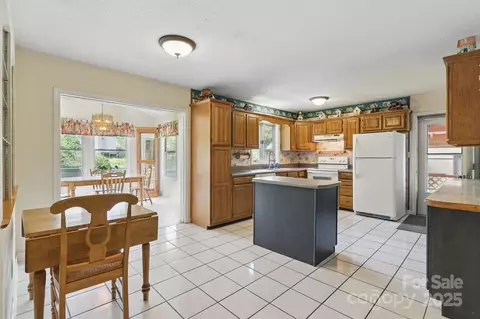 Kitchen - 137 Clint Lewis Rd, Boone, NC 28607 photo 1 of 4