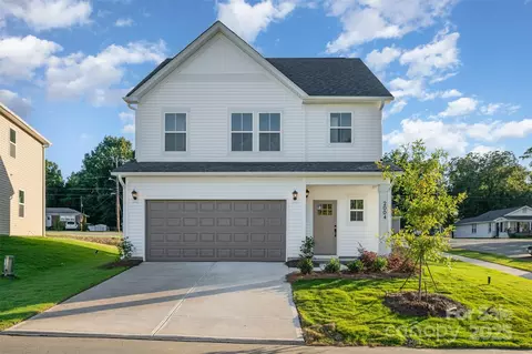 2019 Sadler Woods Ln, Charlotte, NC 28214