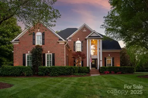 9217 Rock Water Ct, Waxhaw, NC 28173