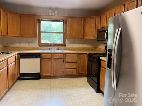 21 Barkers Ln, Clyde, NC 28721 photo 23