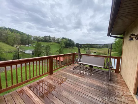 21 Barkers Ln, Clyde, NC 28721 photo 29