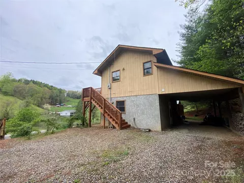 21 Barkers Ln, Clyde, NC 28721 photo 33