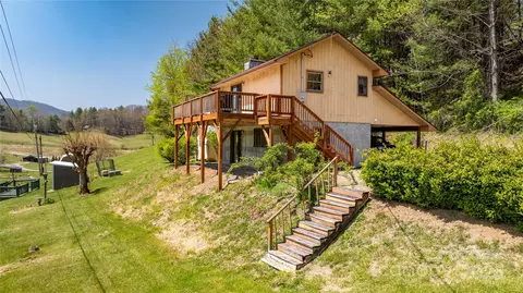 21 Barkers Ln, Clyde, NC 28721 photo 3