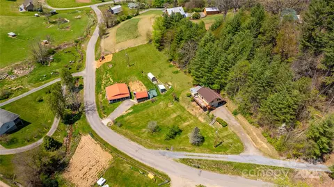 21 Barkers Ln, Clyde, NC 28721 photo 12