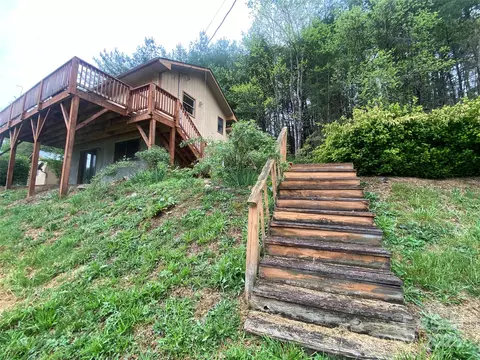 21 Barkers Ln, Clyde, NC 28721 photo 32