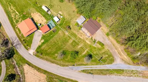 21 Barkers Ln, Clyde, NC 28721 photo 13