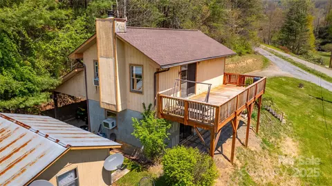 21 Barkers Ln, Clyde, NC 28721 photo 5