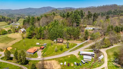 21 Barkers Ln, Clyde, NC 28721 photo 8