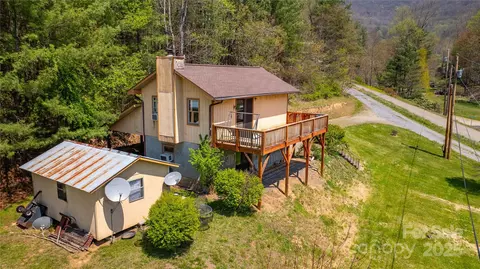 21 Barkers Ln, Clyde, NC 28721 photo 4